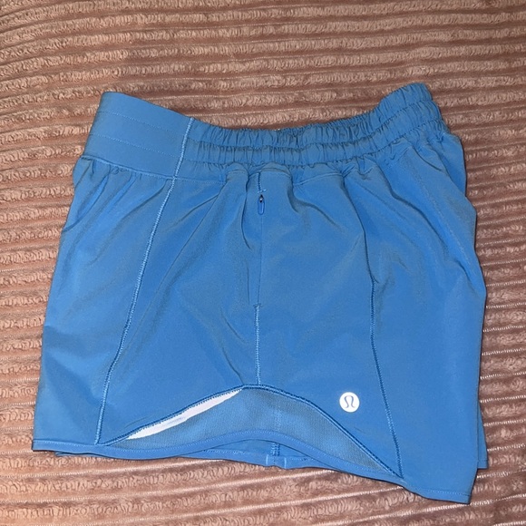 Lululemon Hotty Hot Short II *Long 4" *swift, color: Breezy size 4 in EUC. - Picture 7 of 14